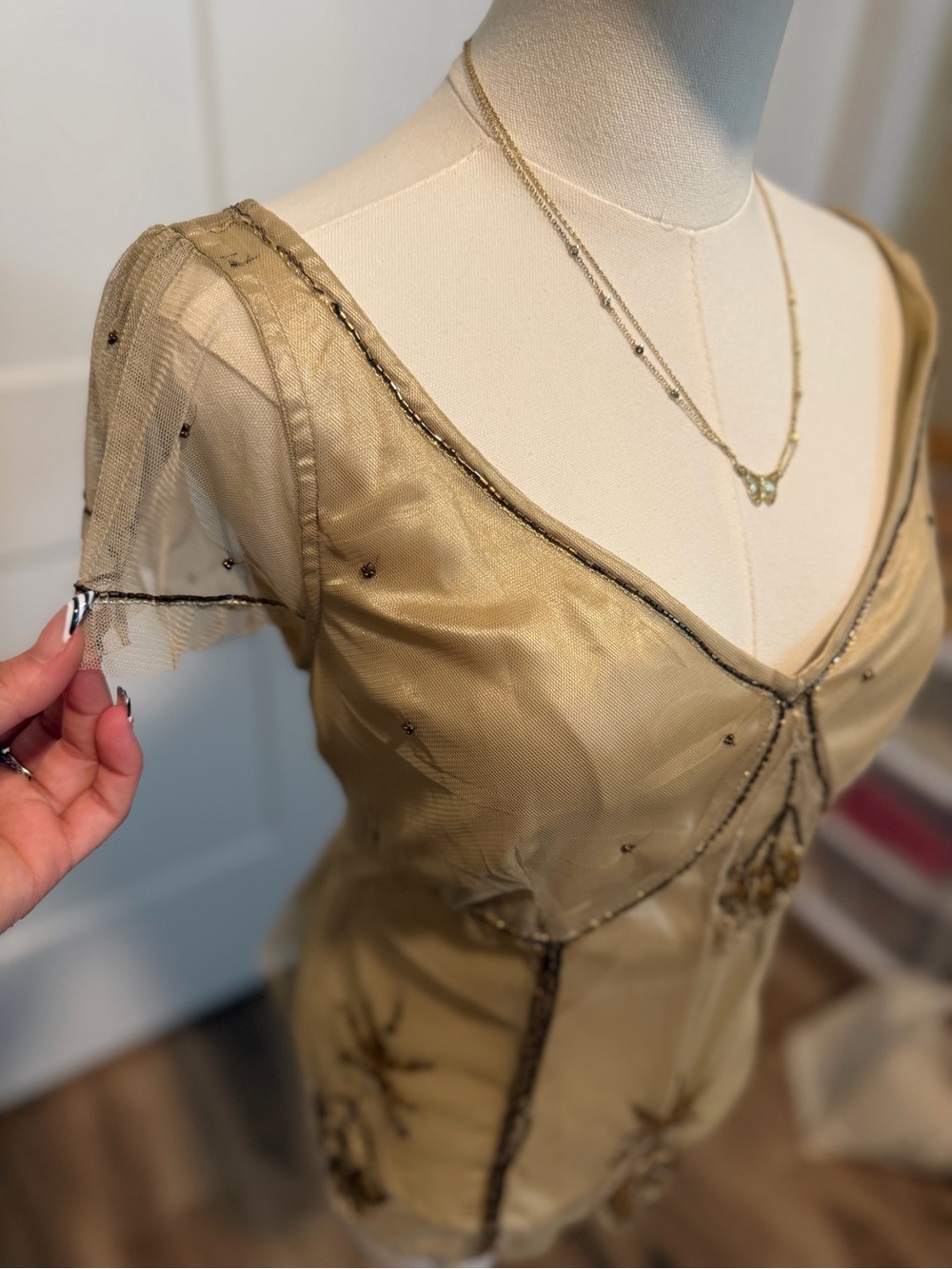 Vintage Bandolino Gold Sheer Embellished Top - Picture 3 of 5